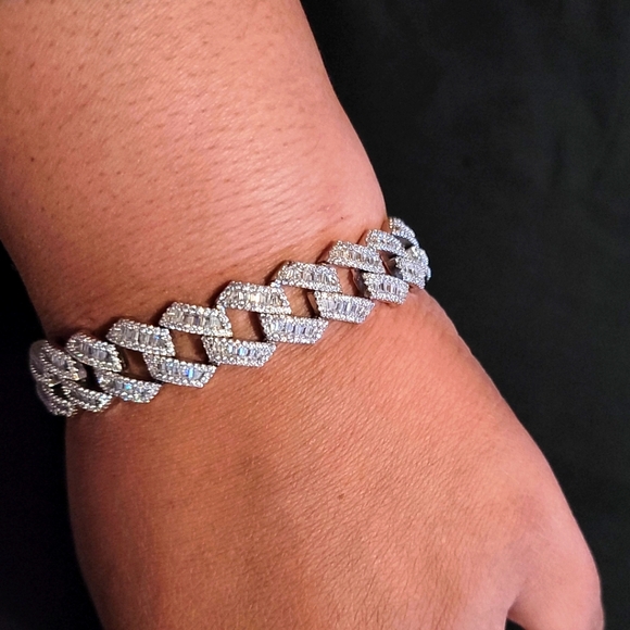 NWOT CUBAN BRACELET SILVER 9IN 100% REAL